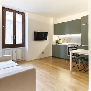 https://nolo-studio-walking-distance-from-loreto-e-corso-buenos-aires.it-lombardy.com
